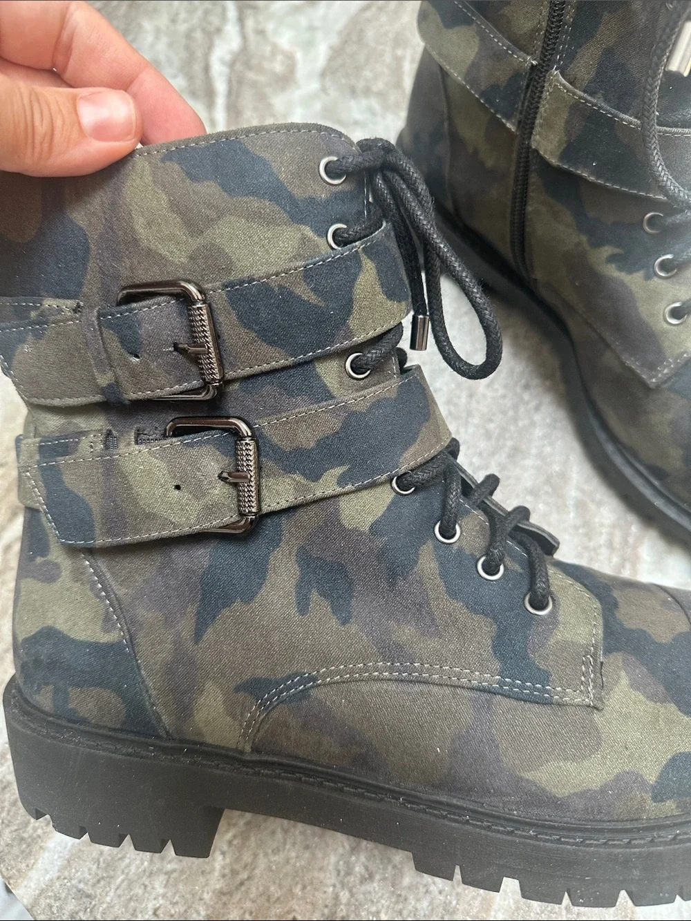NEW Jessica Simpson Kerina Lace-Up Boots Camo Camouflage Moto Combat Sz 8.5